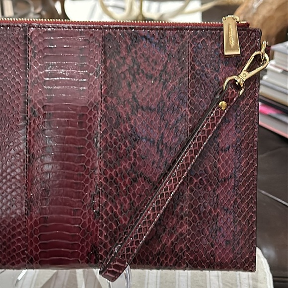Authentic MICHAEL Michael Kors Genuine Snakeskin Clutch/Wristlet, EUC - Picture 16 of 16